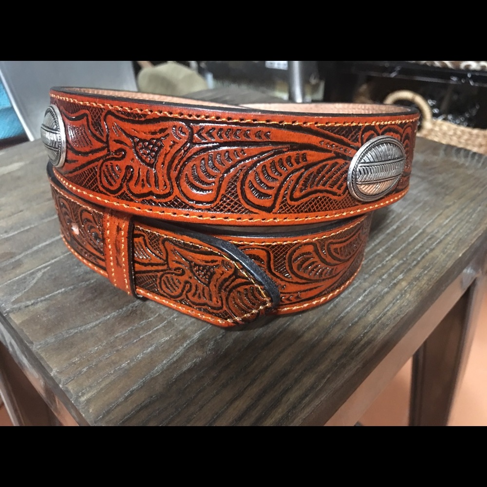 Conche leather belt unisex